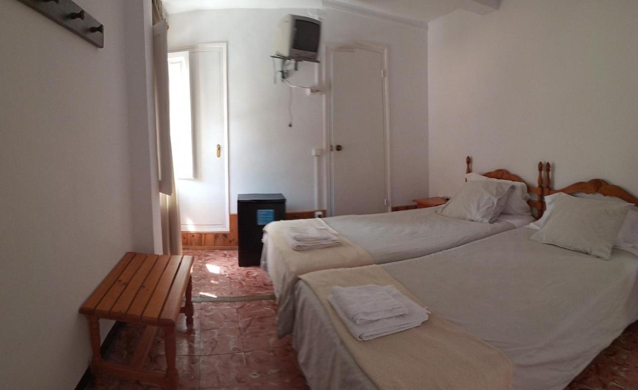 Hostal Fonda Cerdanya La Pobla de Lillet Exteriér fotografie